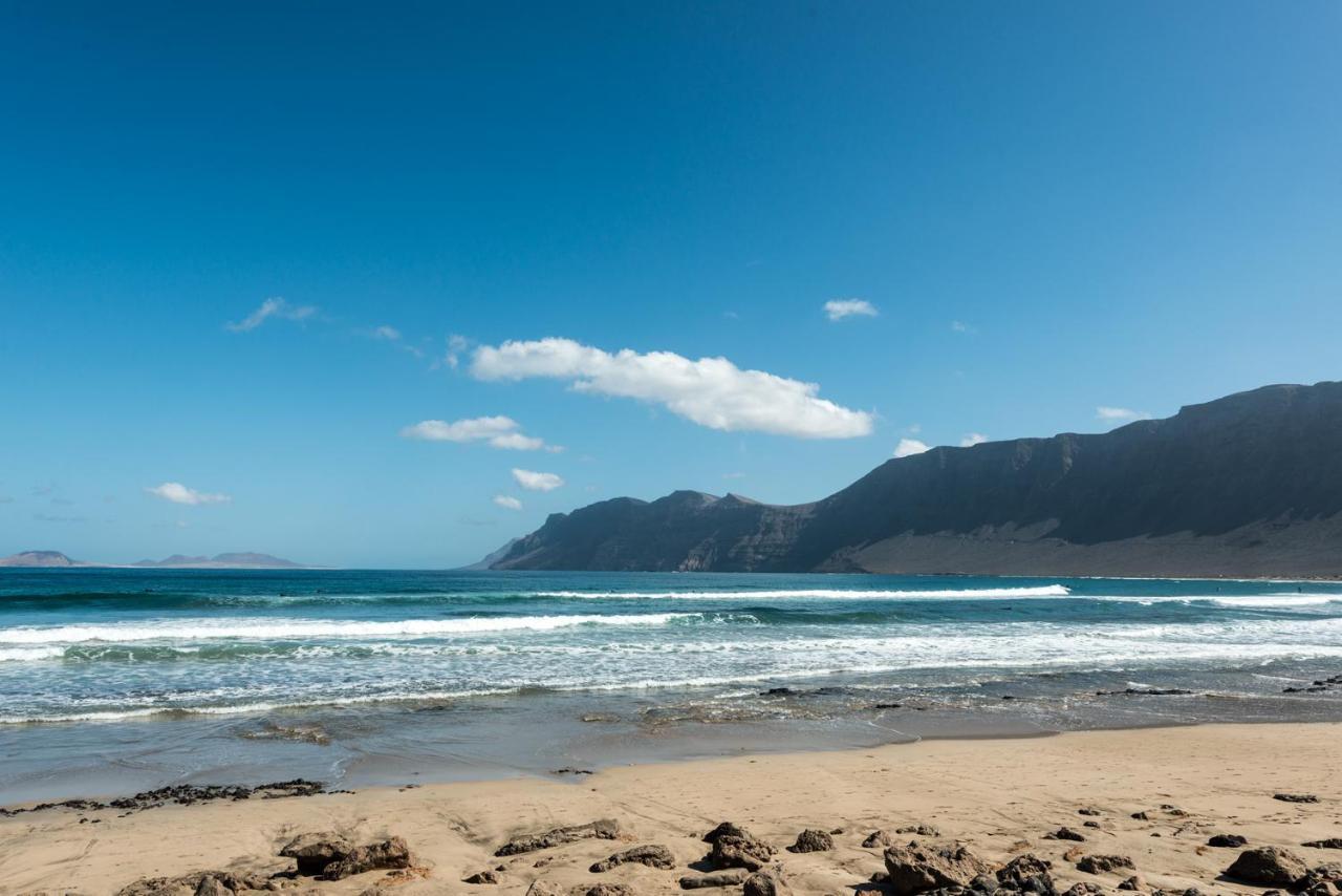 Modern Beach House In Famara Esterno foto