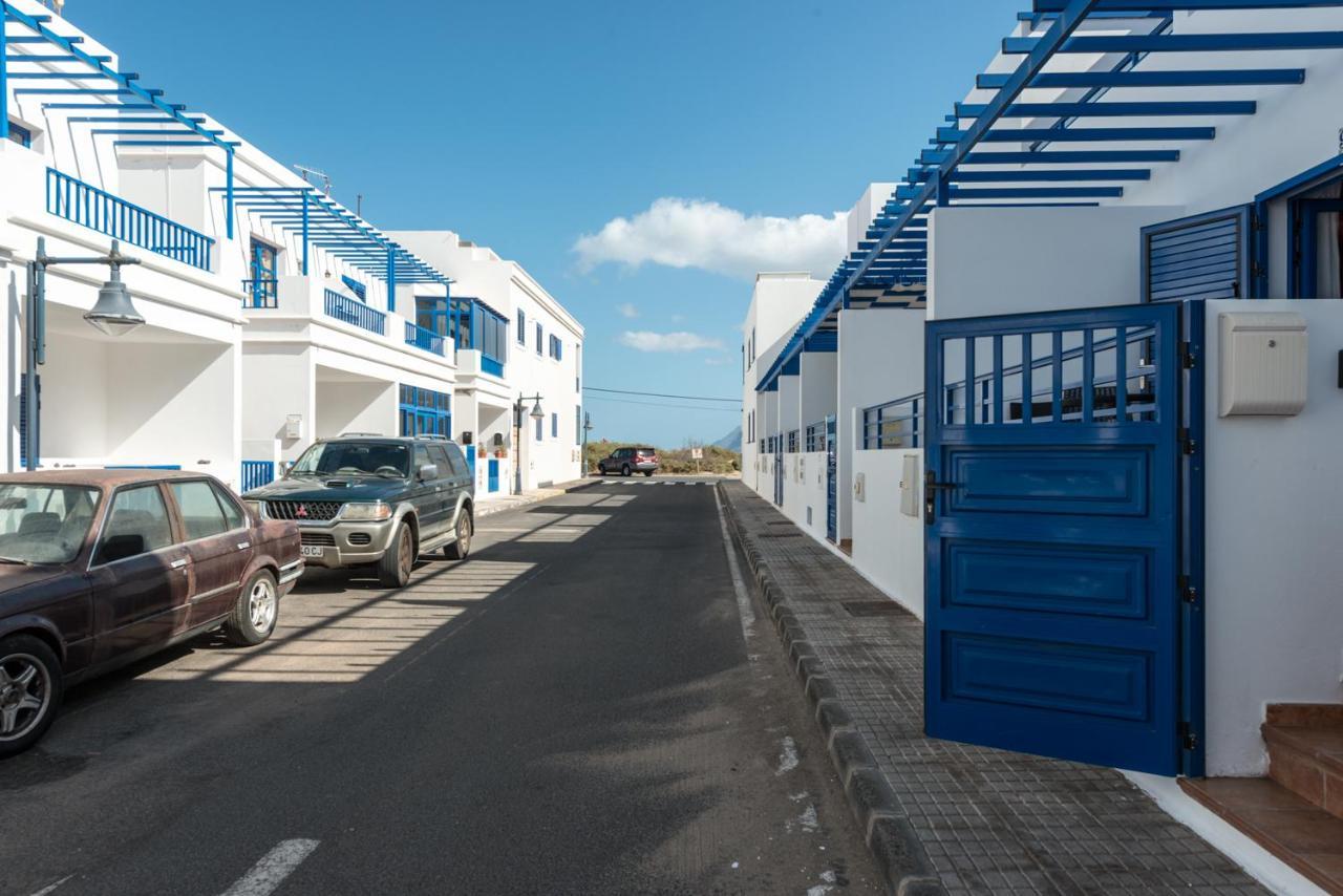 Modern Beach House In Famara Esterno foto